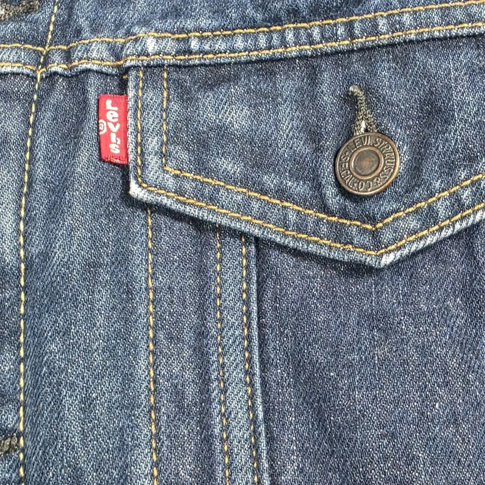 Levis Mens Sherpa Lined Denim Trucker Jacket Dark Wash Blue 70598-0027 Large - Picture 10 of 10